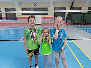 2022 OM 11 Andrea, Janko a Miško - Medailisti | autor: Ďurik
