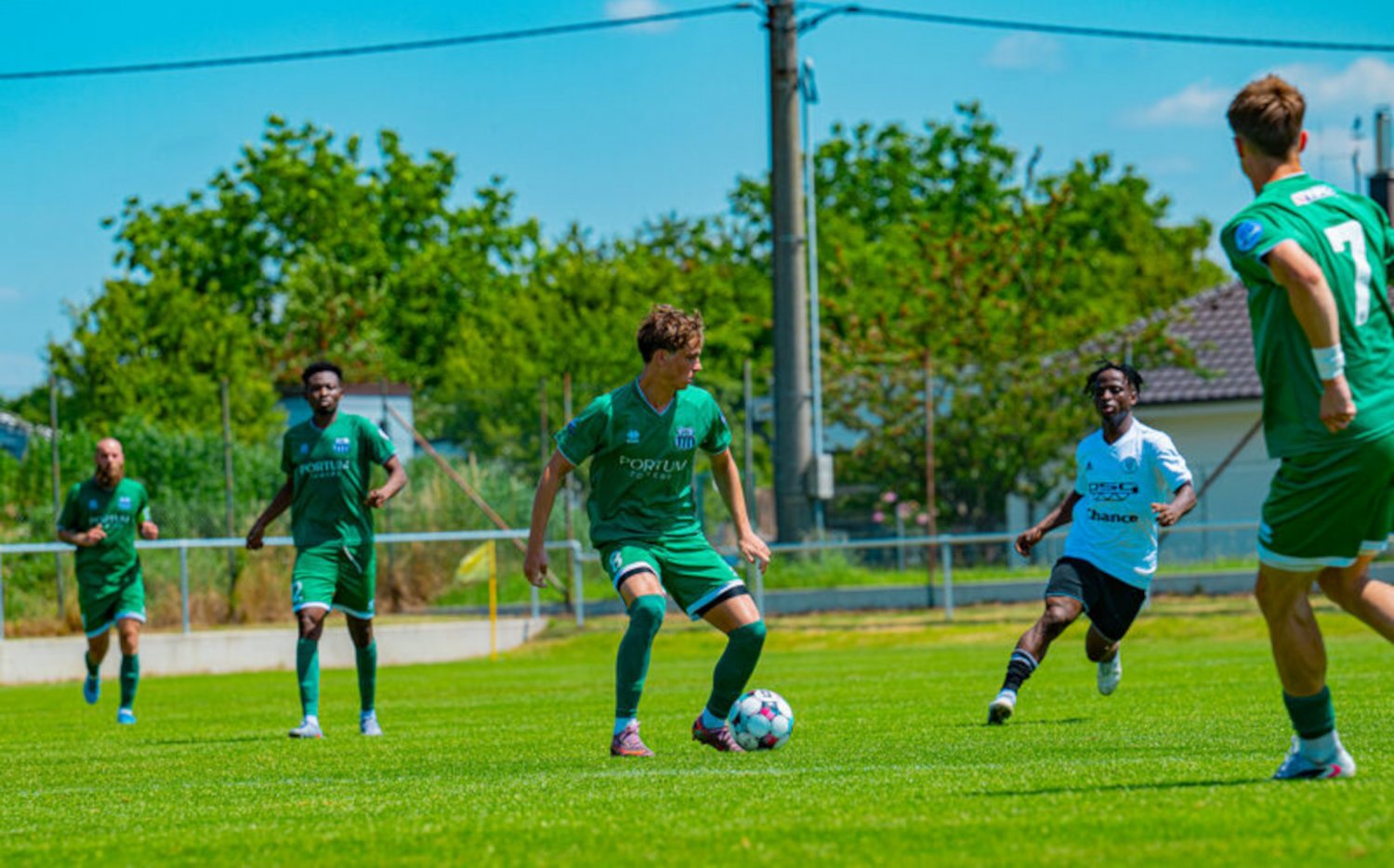 Preview | V pr�prave prv�kr�t na dom�cej p�de proti Petr�alke