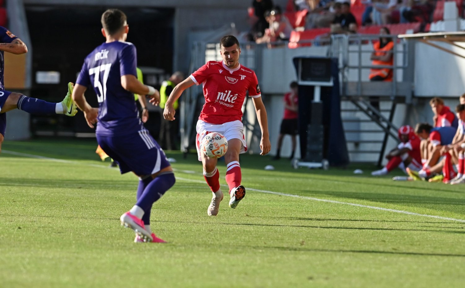 ASTV | Zostrih zo z�pasu 1. kola Nik� ligy proti KFC Kom�rno
