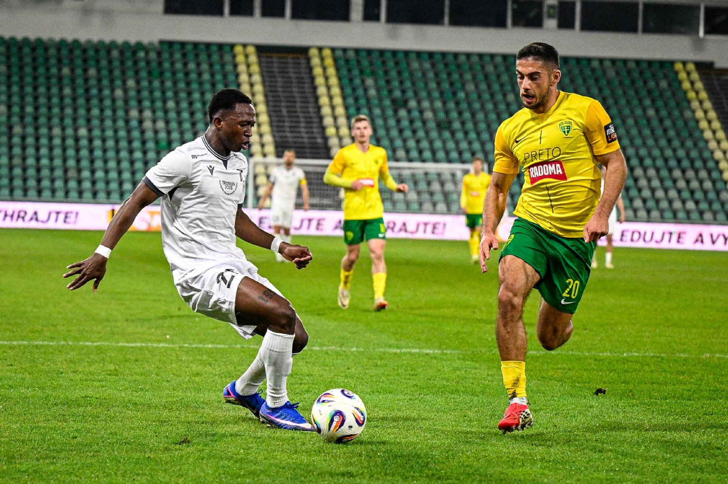 Fotogal�ria | Stretnutie Slovnaft Cupu proti M�K �ilina