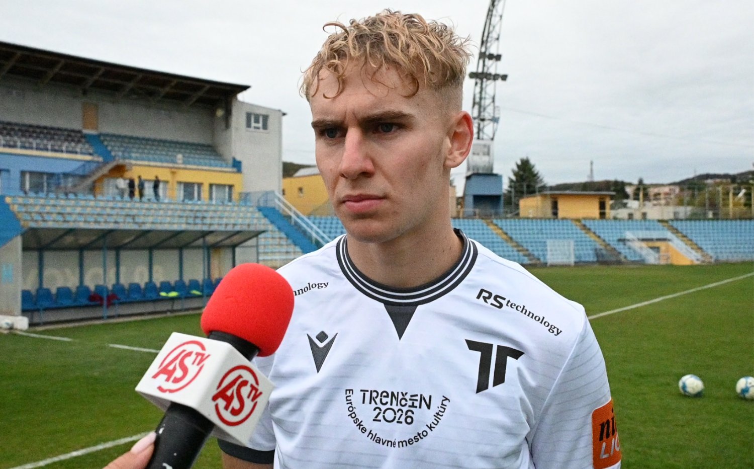 H�jovsk� | Z�pas bol �a�k�, s�per sa sna�il od �vodu