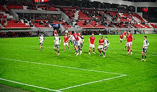  autor: Martin Kramsk�